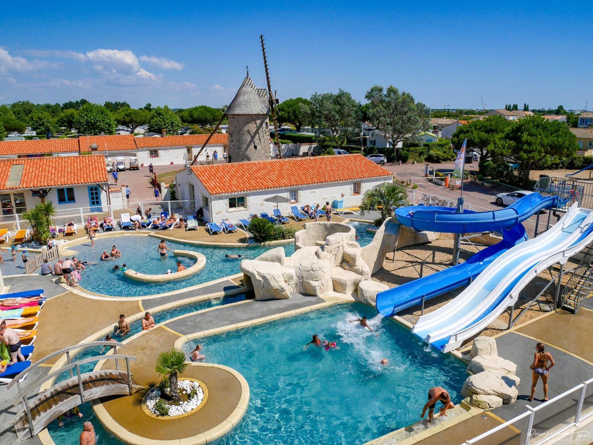 Camping Le Moulin De La Salle เลส์ซาบล์-โดล็อนน์ ภายนอก รูปภาพ