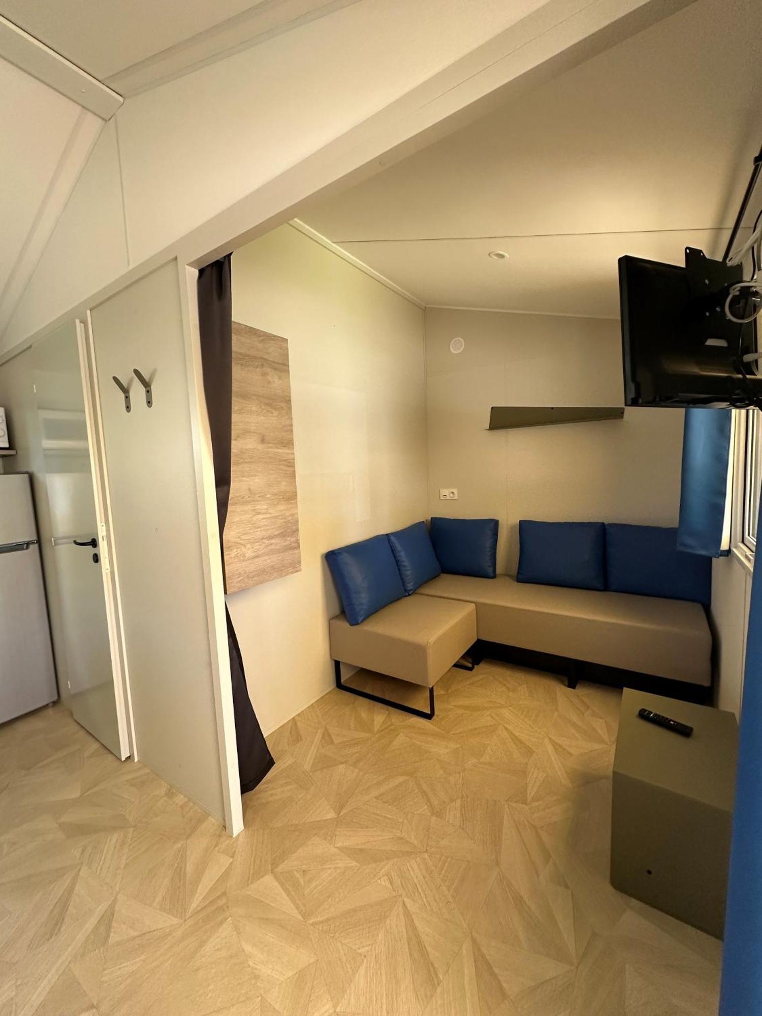 Camping Le Moulin De La Salle เลส์ซาบล์-โดล็อนน์ ภายนอก รูปภาพ