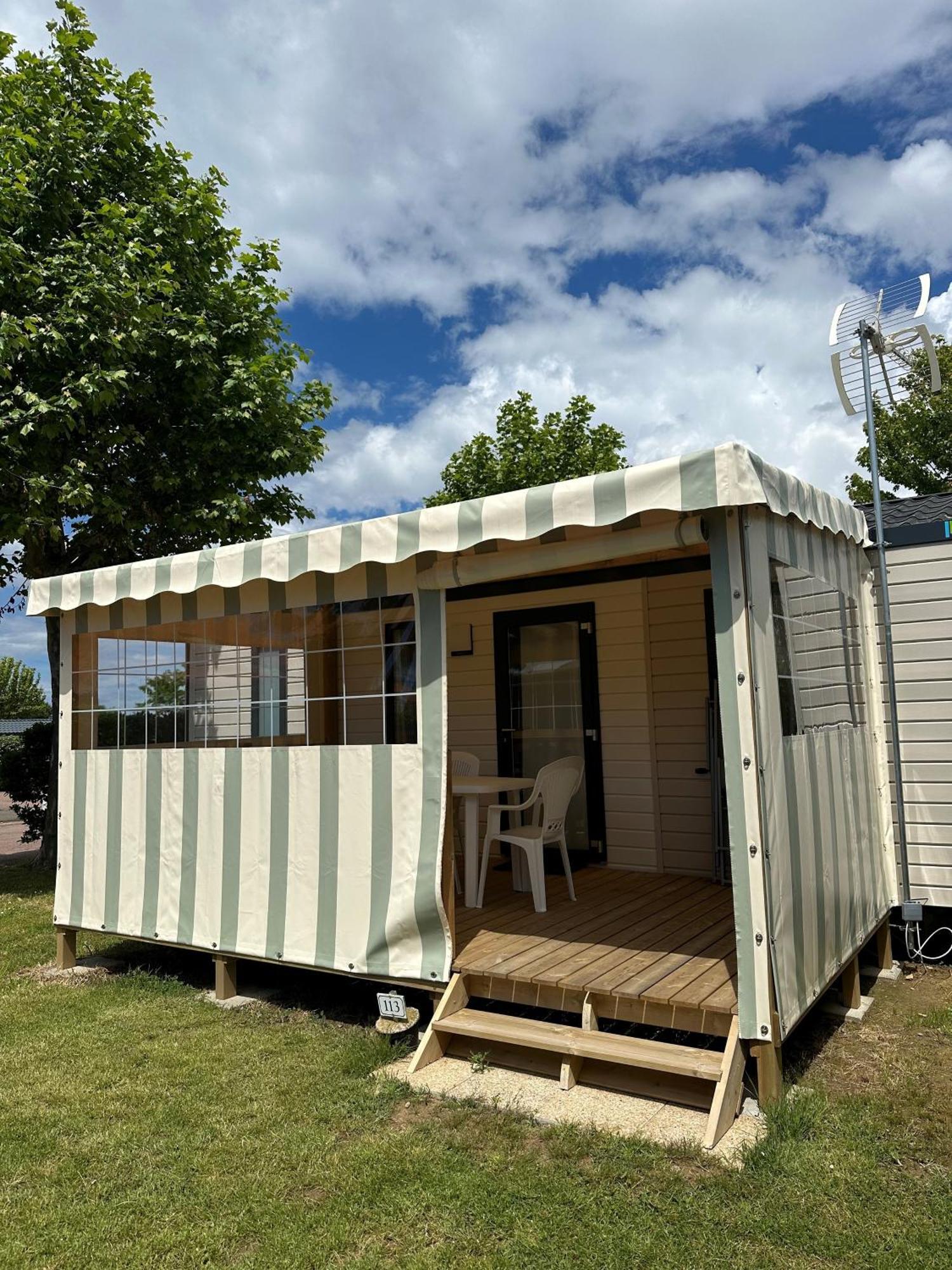 Camping Le Moulin De La Salle เลส์ซาบล์-โดล็อนน์ ภายนอก รูปภาพ